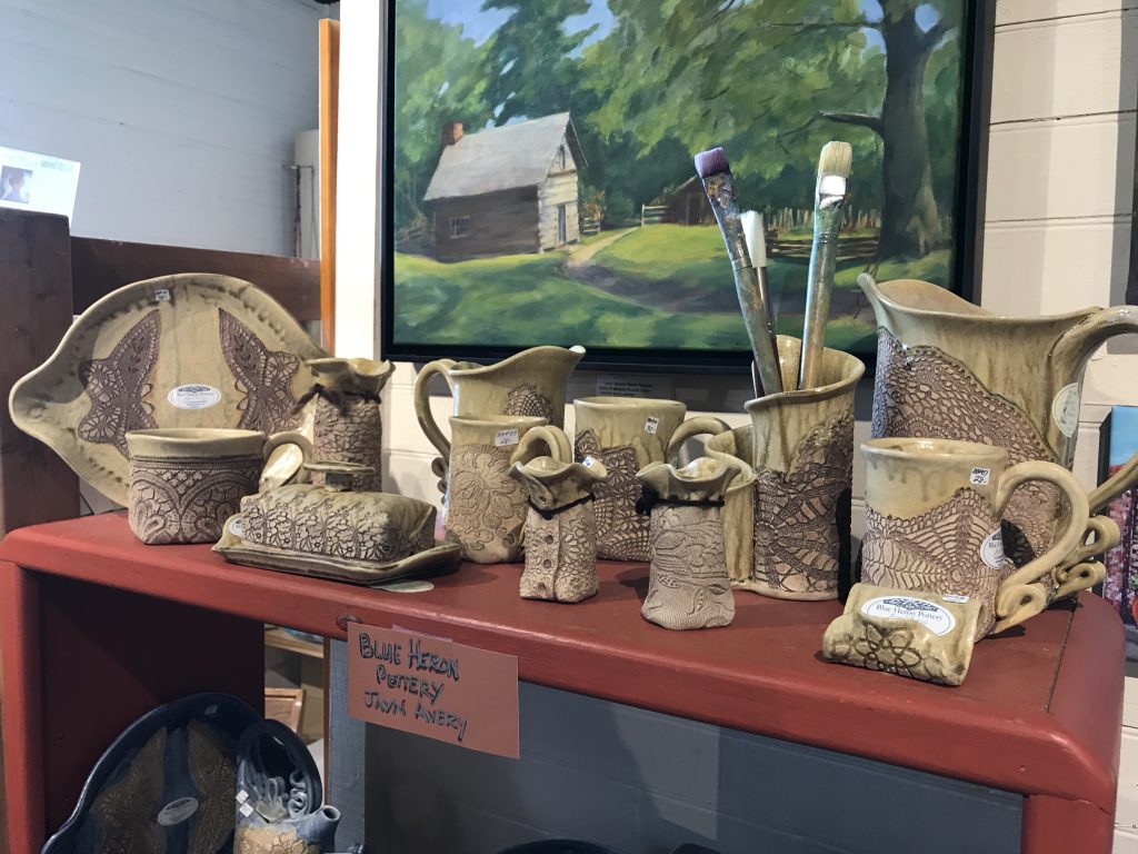 new-mountain-mercantile-pottery